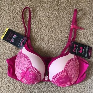 BNWT Maidenform Love the Lift Lace PushUp Bra